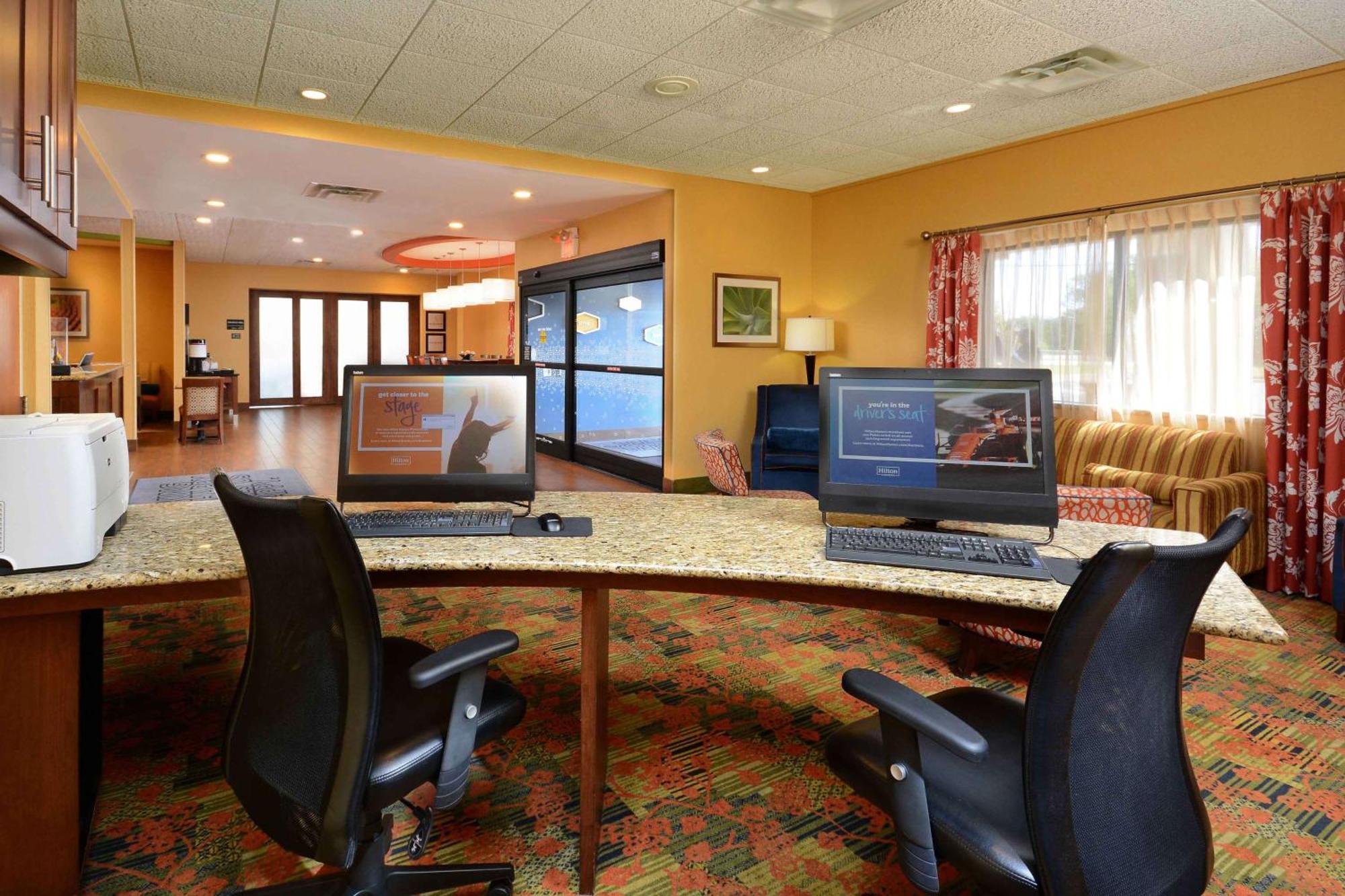 Hampton Inn Fayetteville Fort Bragg Exterior foto